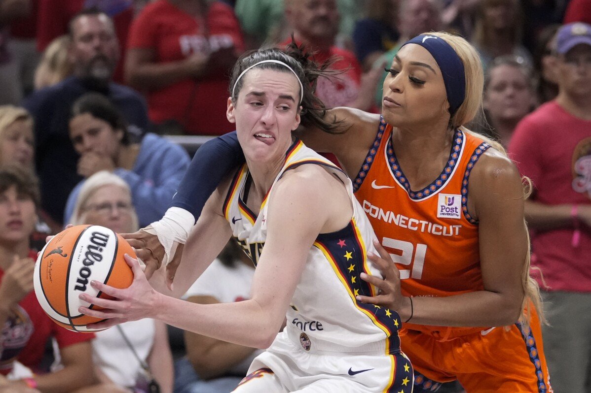 Caitlin Clark estabelece recorde de cestas de 3 pontos como calouro da WNBA, enquanto Fever vence Sun e encerra série de 11 derrotas